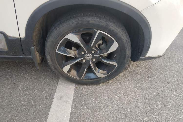 Used Dongfeng Aeolus AX4 2018 1.6L DCT Trendy & Stylish Model with Sunroof Right Front Wheel Hub