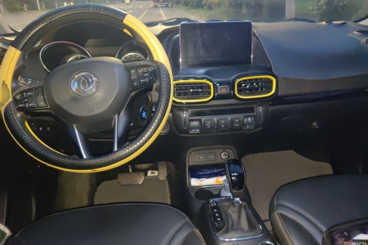 Used Dongfeng Aeolus AX4 2018 1.6L DCT Trendy & Stylish Model with Sunroof Center Console