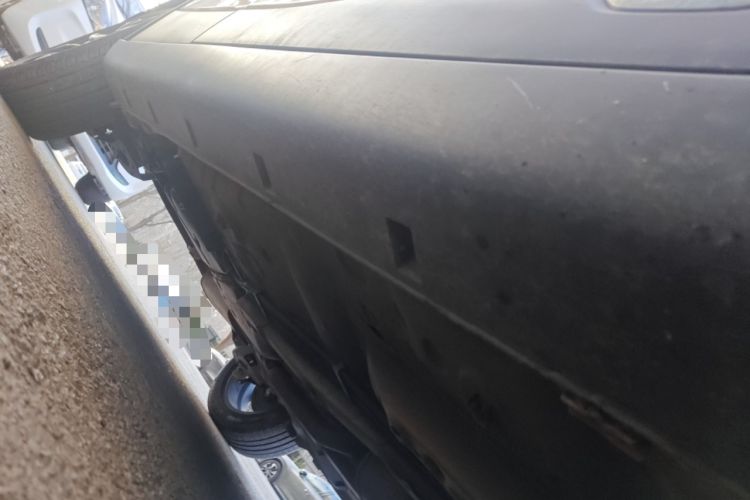 Used Dongfeng Aeolus AX4 2018 1.6L Manual Trendy Model with Sunroof Chassis Front Right