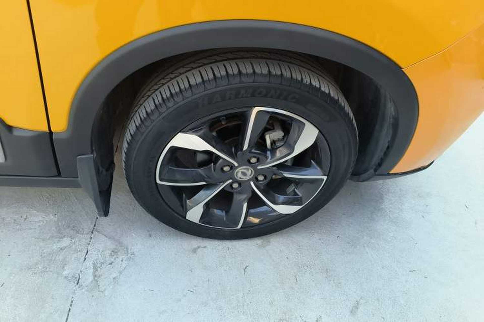 Used Dongfeng Aeolus AX4 2018 1.6L DCT Trendy & Stylish Model with Sunroof Exterior 8