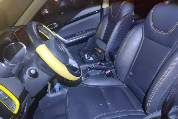 Used Dongfeng Aeolus AX4 2018 1.6L DCT Trendy & Stylish Model with Sunroof Left Front Seat