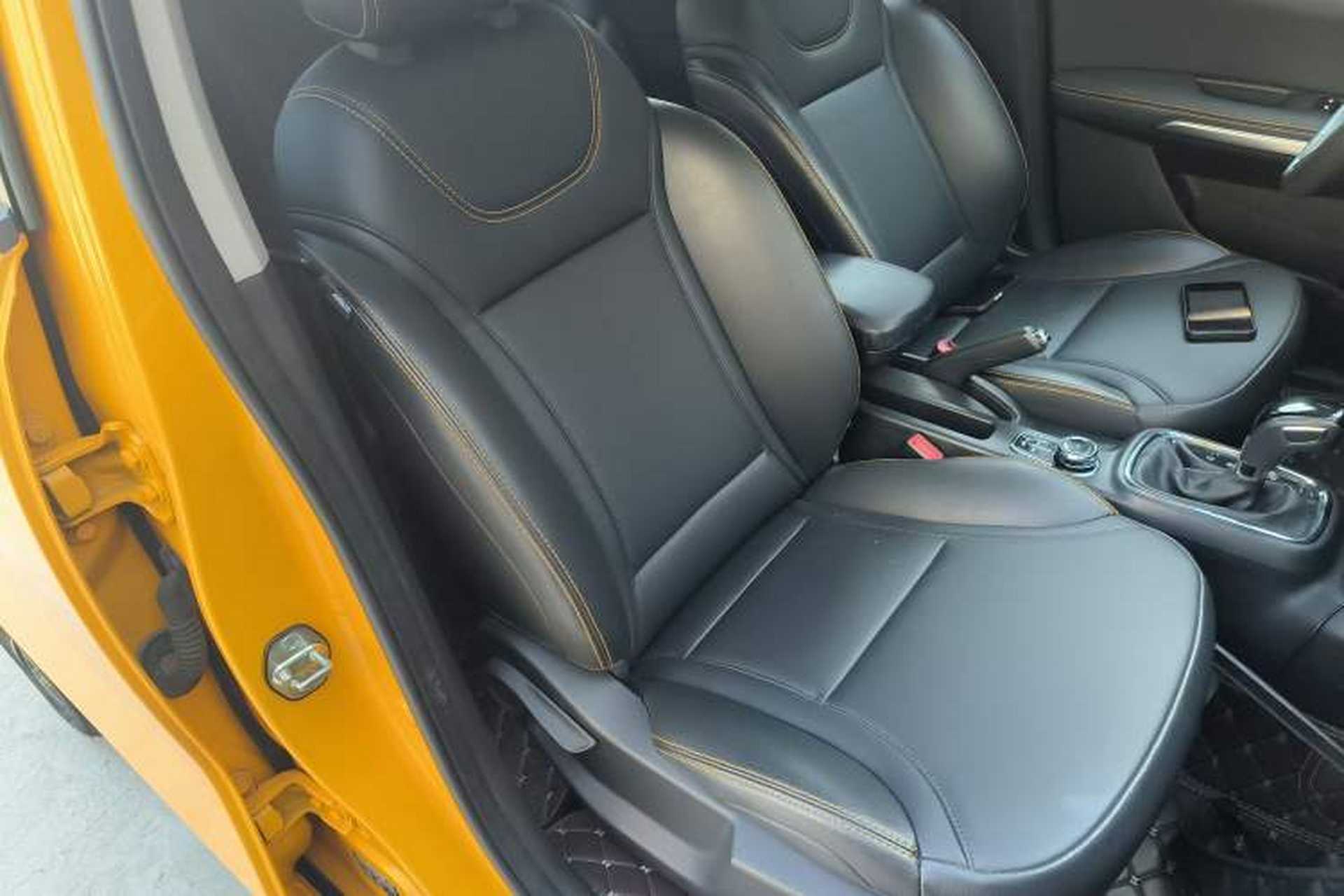 Used Dongfeng Aeolus AX4 2018 1.6L DCT Trendy & Stylish Model with Sunroof Right Front Seat