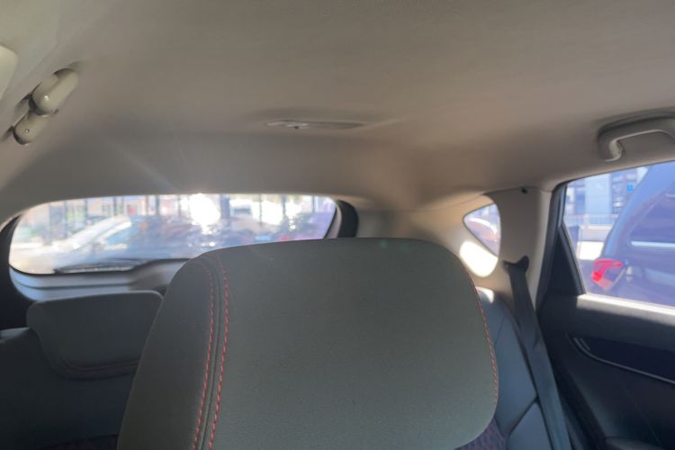 Used Dongfeng Aeolus AX5 2017 1.4T Automatic Qushang Model Headliner