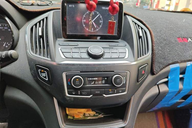 Used Dongfeng Aeolus AX5 2017 1.4T Manual Quyue Model Audio And AC Panel