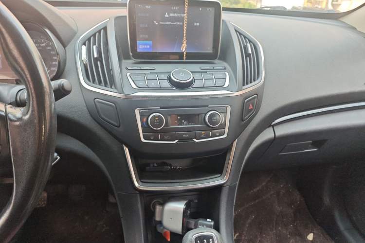 Used Dongfeng Aeolus AX5 2017 1.4T Manual Qushang Model Audio And AC Panel