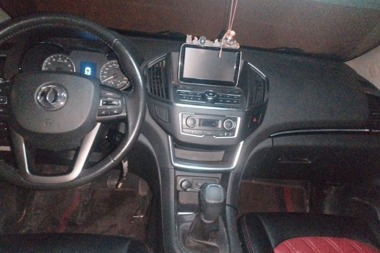 Used Dongfeng Aeolus AX5 2017 1.4T Manual Qushang Model Center Console