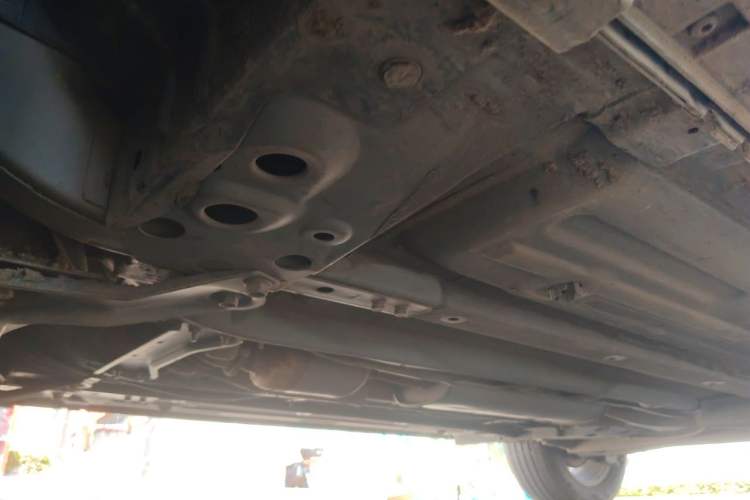 Used Dongfeng Aeolus AX5 2017 1.4T Manual Quyue Model Connected Version Chassis Front Left