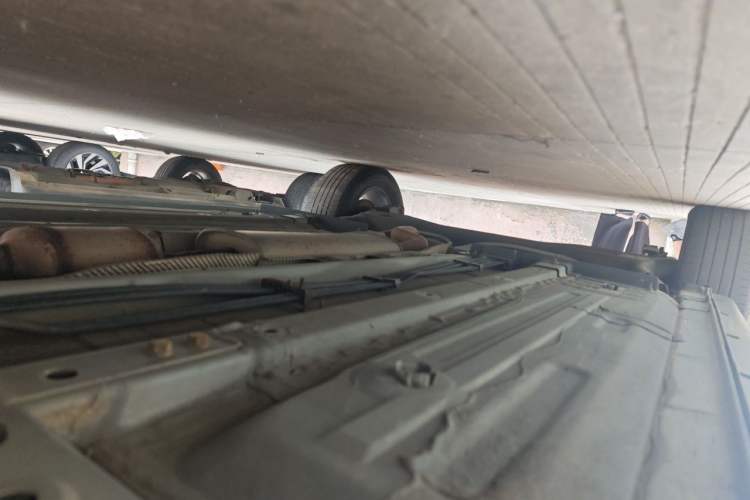 Used Dongfeng Aeolus AX5 2017 1.4T Manual Qushang Model Chassis Front Right