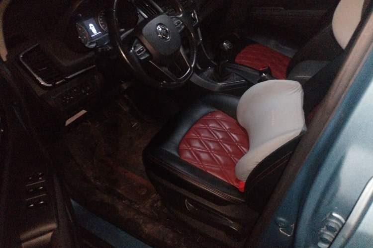 Used Dongfeng Aeolus AX5 2017 1.4T Manual Qushang Model Driver Seat