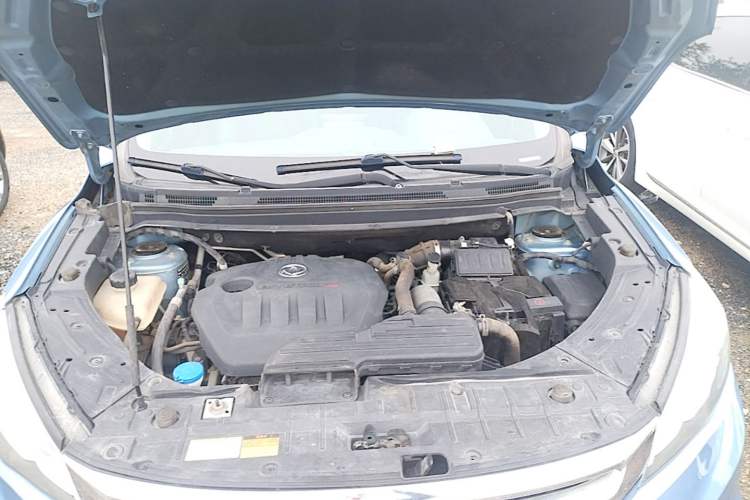Used Dongfeng Aeolus AX5 2017 1.4T Automatic Quyue Model Engine Bay