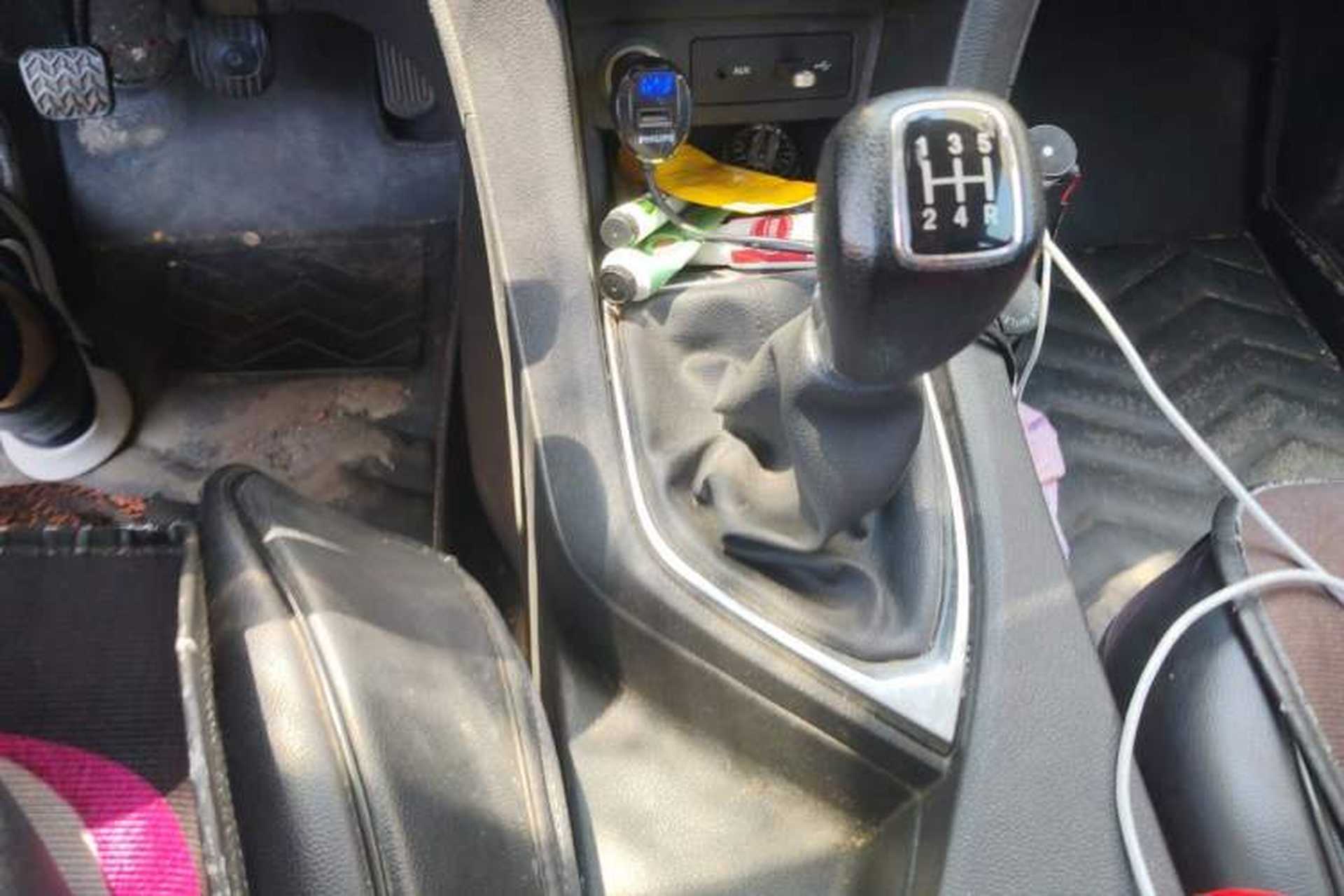 Used Dongfeng Aeolus AX5 2017 1.4T Manual Quyue Model Connected Version Gear Lever