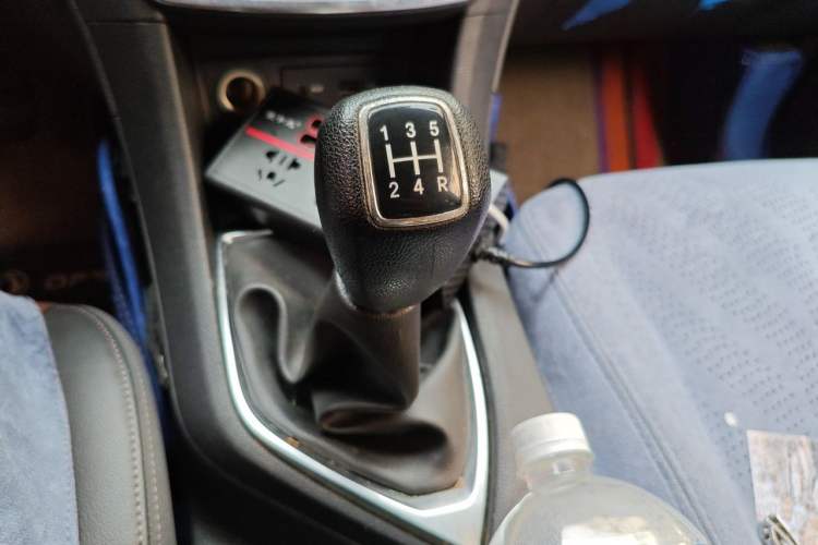 Used Dongfeng Aeolus AX5 2017 1.4T Manual Quyue Model Gear Lever