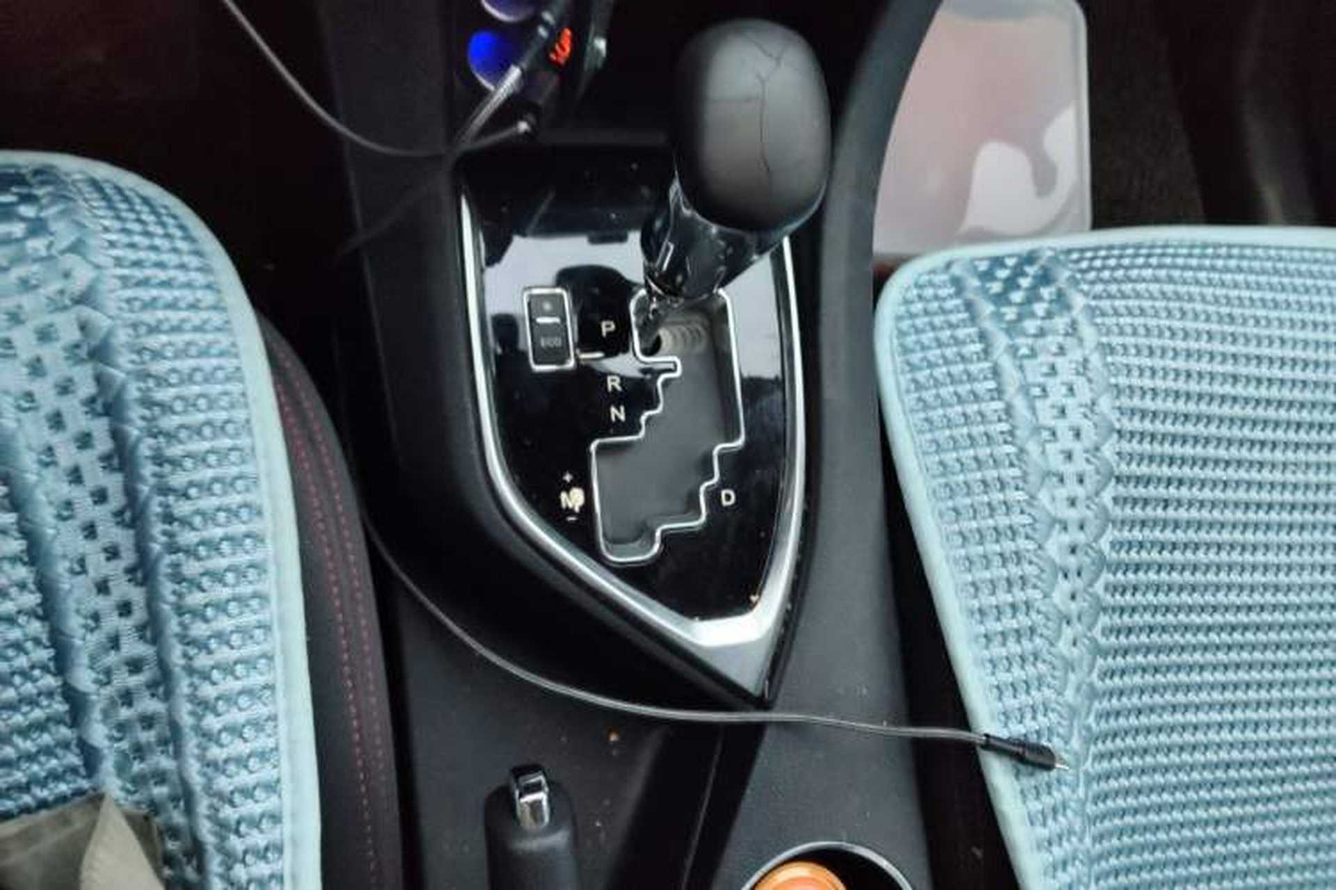 Used Dongfeng Aeolus AX5 2017 1.4T Automatic Qushang Model Gear Lever