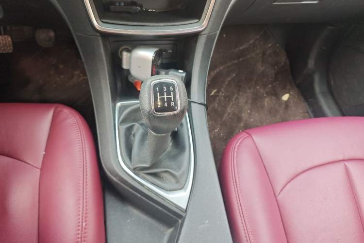 Used Dongfeng Aeolus AX5 2017 1.4T Manual Qushang Model Gear Lever