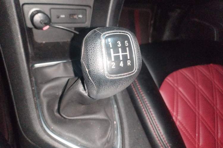 Used Dongfeng Aeolus AX5 2017 1.4T Manual Qushang Model Gear Lever