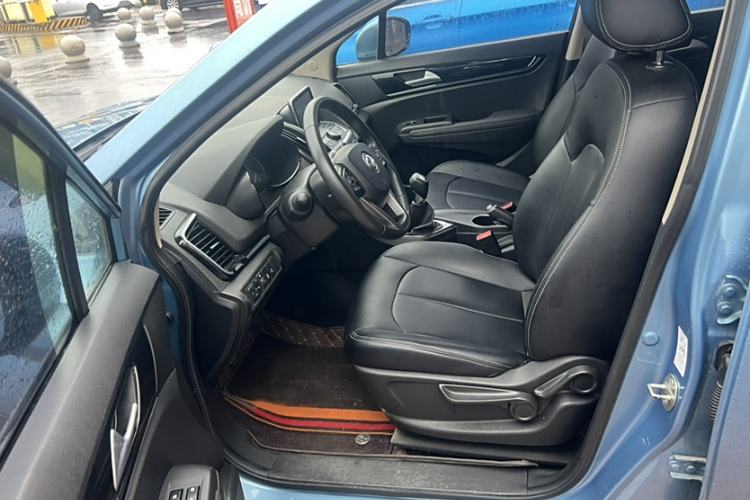 Used Dongfeng Aeolus AX5 2017 1.4T Manual Qushang Model Interior 5