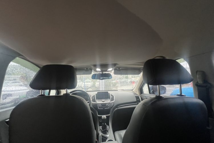 Used Dongfeng Aeolus AX5 2017 1.4T Manual Qushang Model Interior 9