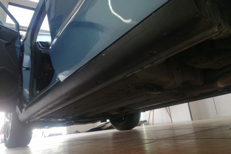 Used Dongfeng Aeolus AX5 2017 1.4T Automatic Qushang Model Left Side Sill