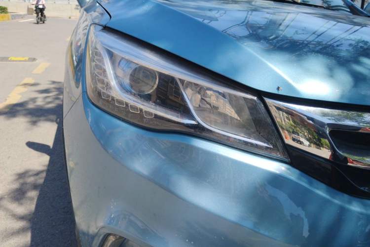 Used Dongfeng Aeolus AX5 2017 1.4T Manual Quyue Model Connected Version Right Front Headlight