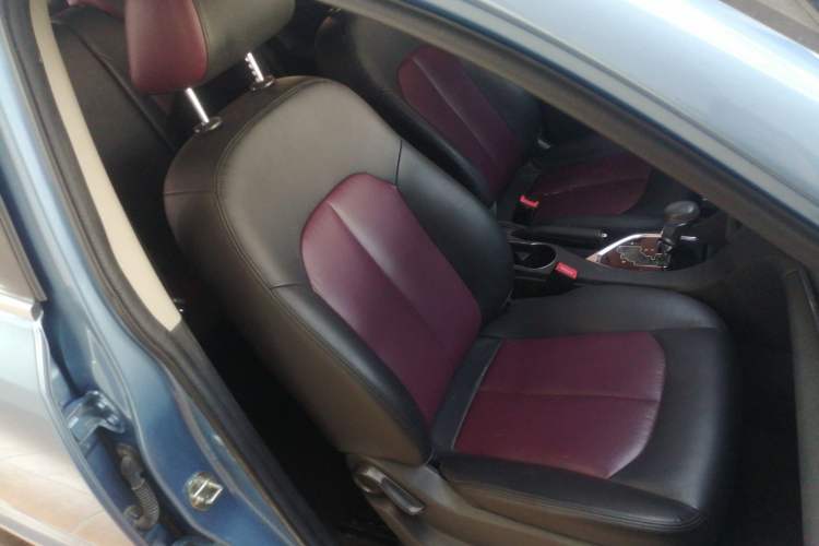 Used Dongfeng Aeolus AX5 2017 1.4T Automatic Qushang Model Right Front Seat