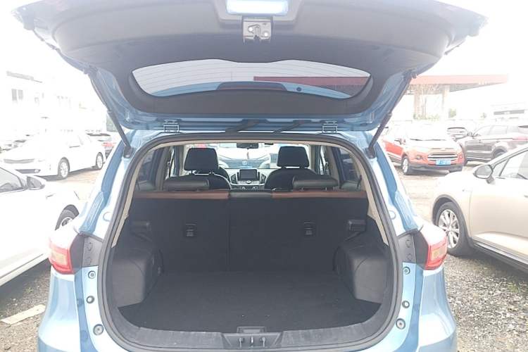 Used Dongfeng Aeolus AX5 2017 1.4T Automatic Quyue Model Trunk