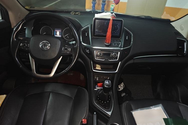 Used Dongfeng Aeolus AX5 2017 1.4T Manual Fun Edition Center Console