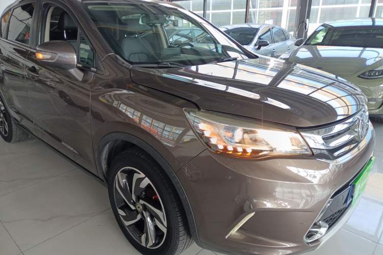 Used Dongfeng Aeolus AX5 2017 1.4T Automatic Fun Edition Front Right 45 Deg