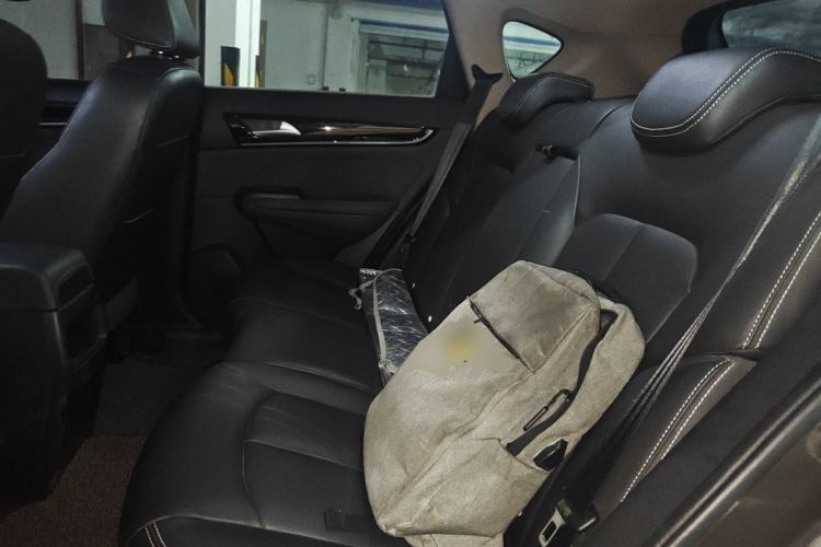 Used Dongfeng Aeolus AX5 2017 1.4T Manual Fun Edition Left Rear Seat