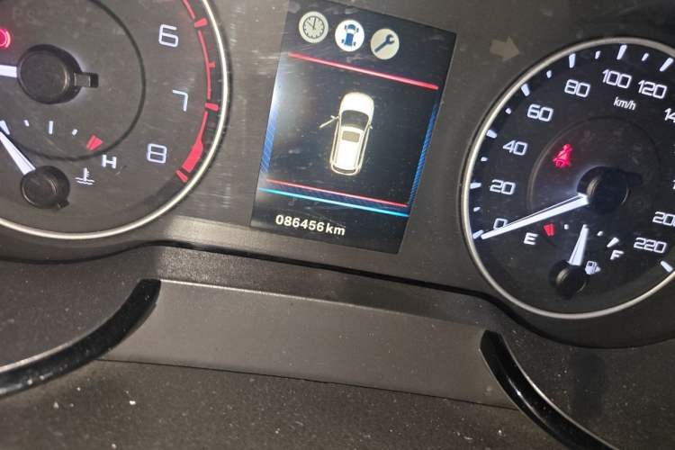 Used Dongfeng Aeolus AX5 2017 1.4T Manual Fun Edition Odometer Close Up