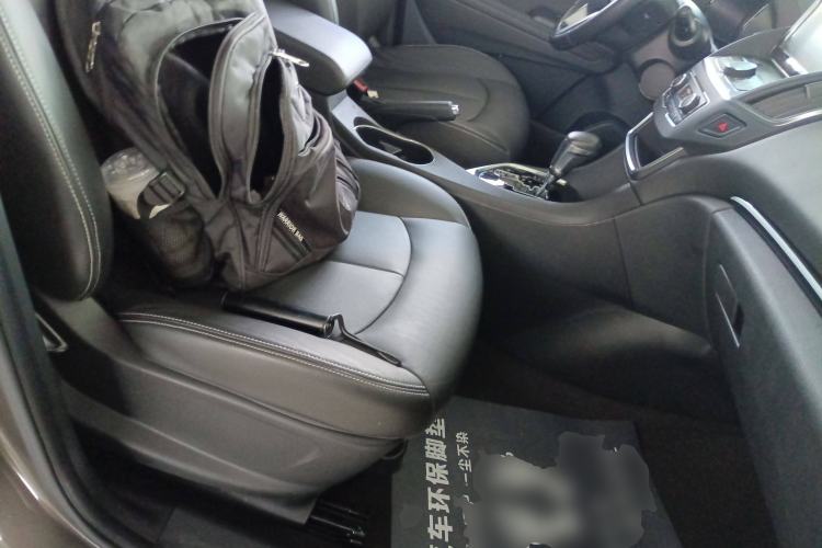 Used Dongfeng Aeolus AX5 2017 1.4T Automatic Fun Edition Right Front Seat