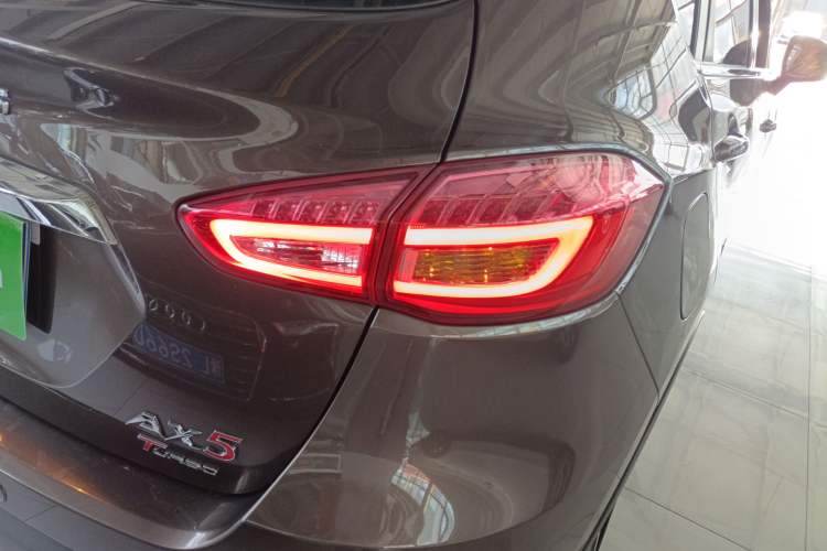 Used Dongfeng Aeolus AX5 2017 1.4T Automatic Fun Edition Right Rear Taillight