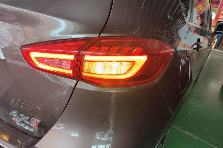 Used Dongfeng Aeolus AX5 2017 1.4T Automatic Qúzūn Model Right Rear Taillight