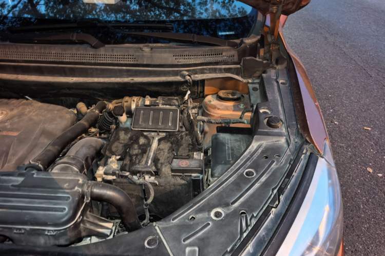 Used Dongfeng Aeolus AX5 2017 1.4T Automatic Fun Edition Engine Bay Left