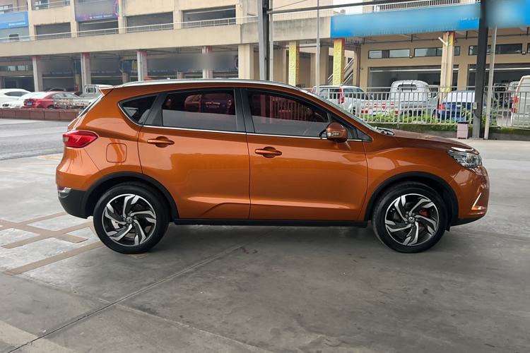 Used Dongfeng Aeolus AX5 2017 1.4T Automatic Qúzūn Model Exterior 2