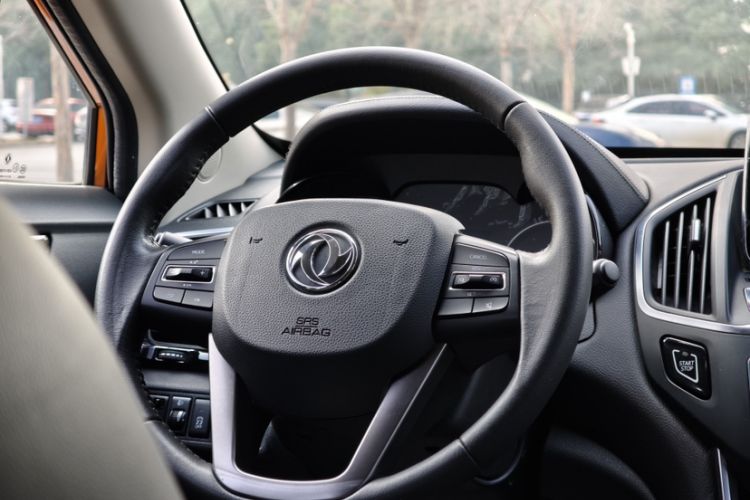 Used Dongfeng Aeolus AX5 2017 1.4T Automatic Fun Edition Interior 3