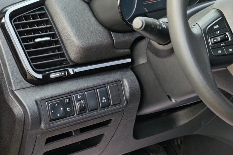 Used Dongfeng Aeolus AX5 2017 1.4T Automatic Fun Edition Interior 8