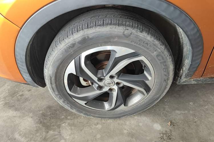Used Dongfeng Aeolus AX5 2017 1.4T Automatic Qushang Model Left Front Wheel Hub