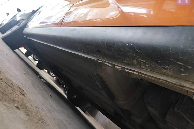 Used Dongfeng Aeolus AX5 2017 1.4T Automatic Qushang Model Left Side Sill