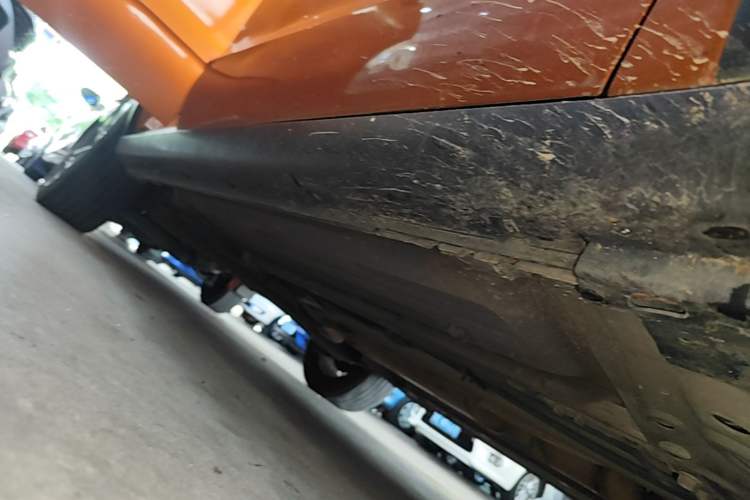 Used Dongfeng Aeolus AX5 2017 1.4T Automatic Qushang Model Right Side Sill