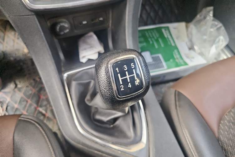 Used Dongfeng Aeolus AX5 2017 1.4T Manual Quyue Model Gear Lever