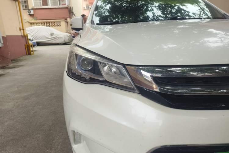 Used Dongfeng Aeolus AX5 2017 1.4T Automatic Qushang Model Right Front Headlight