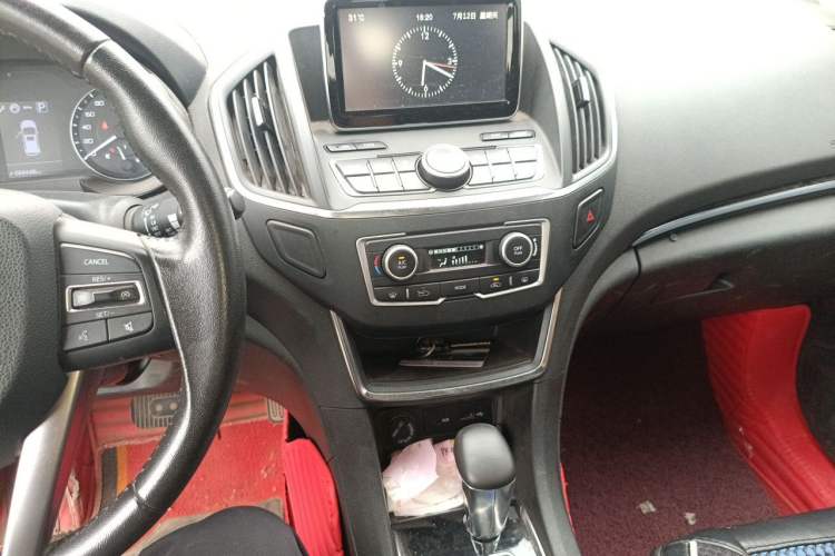 Used Dongfeng Aeolus AX5 2017 1.4T Automatic Qushang Model Audio And AC Panel