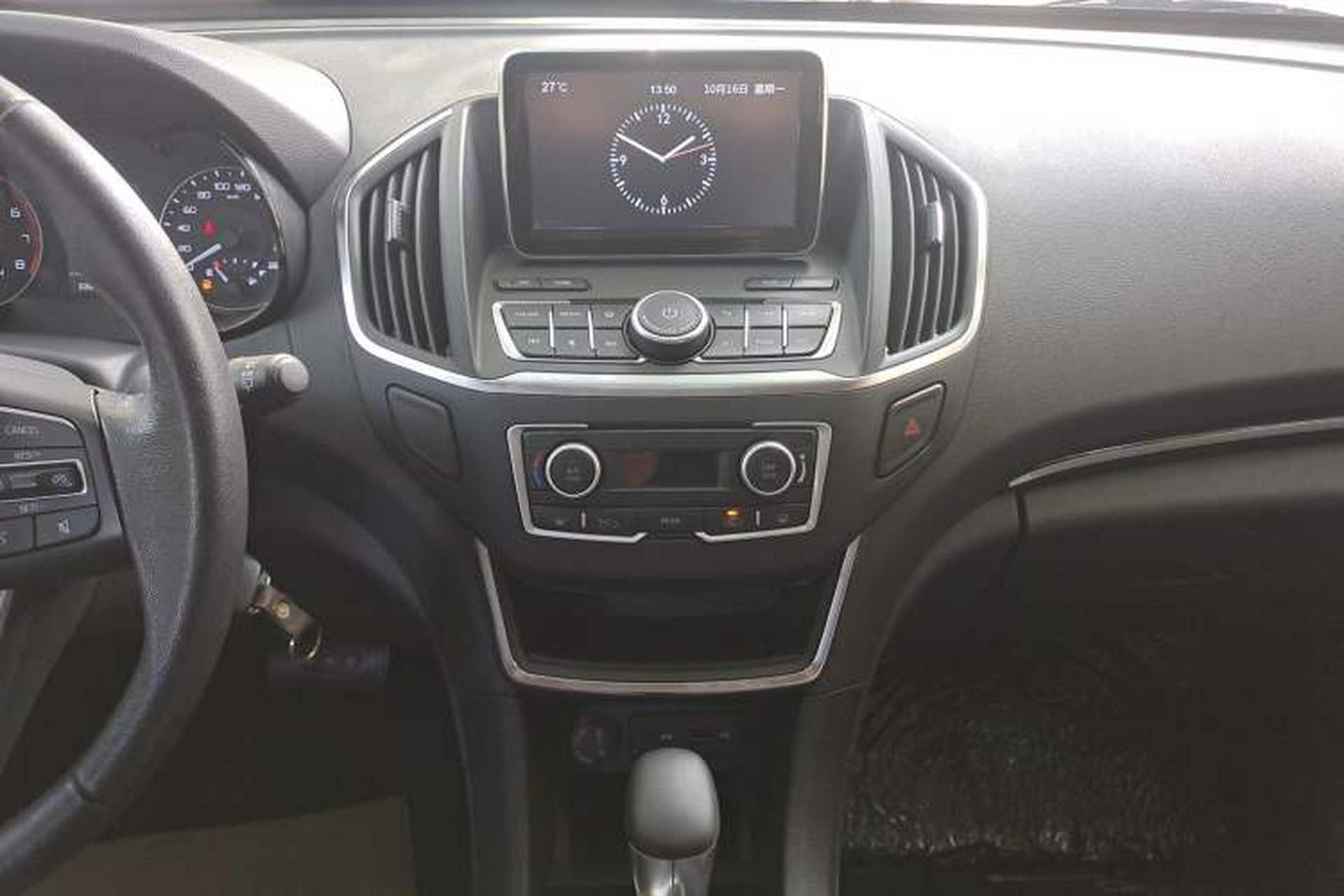 Used Dongfeng Aeolus AX5 2017 1.4T Automatic Qushang Model Audio And AC Panel