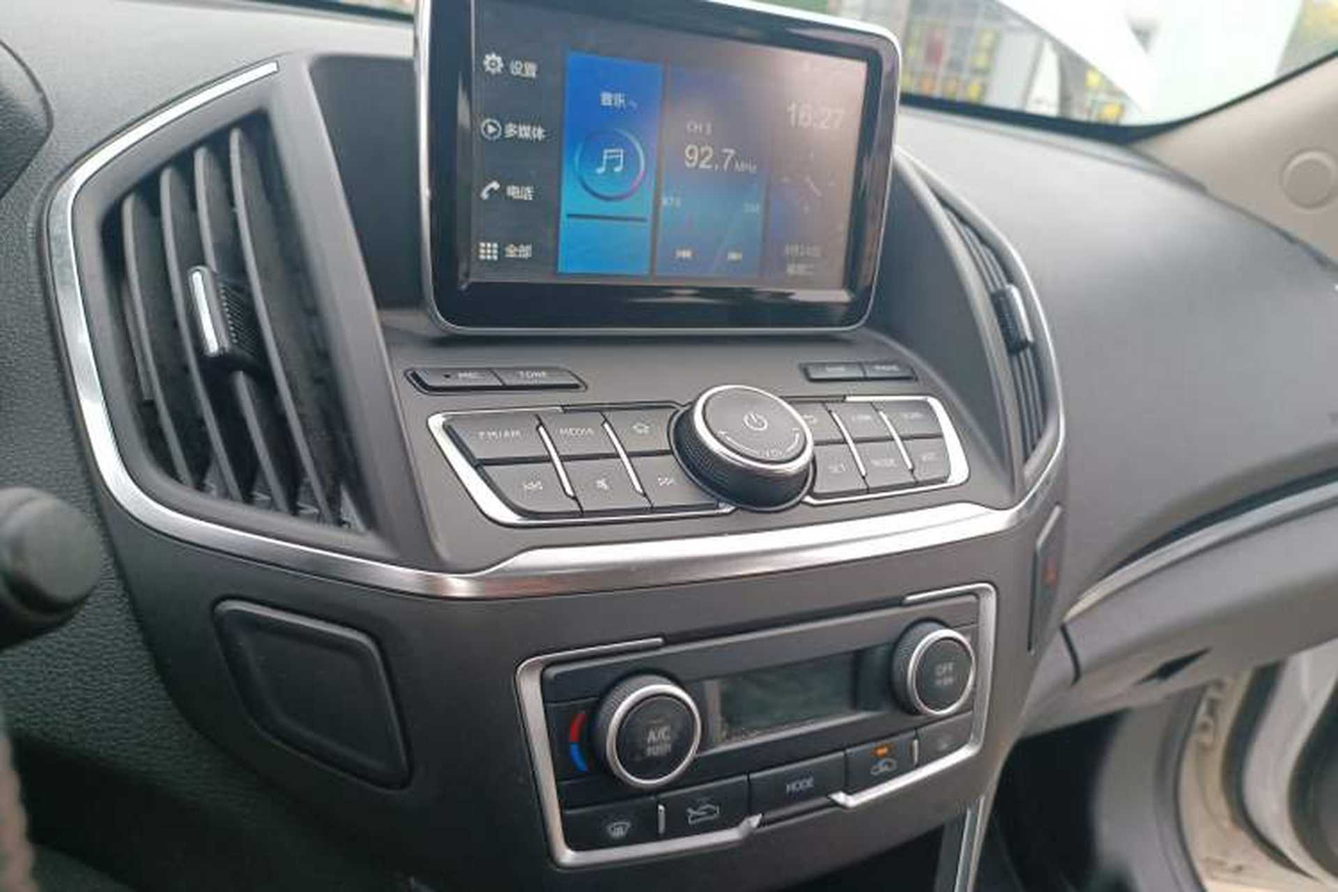 Used Dongfeng Aeolus AX5 2017 1.4T Automatic Qushang Model Audio And AC Panel