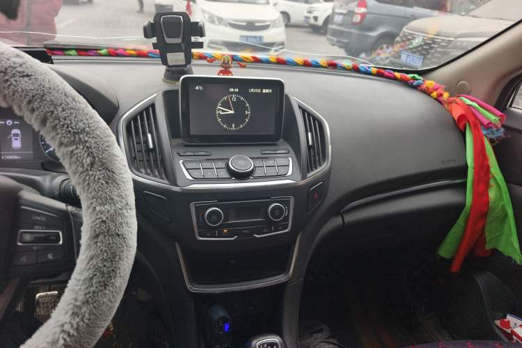 Used Dongfeng Aeolus AX5 2017 1.4T Manual Qushang Model Audio And AC Panel