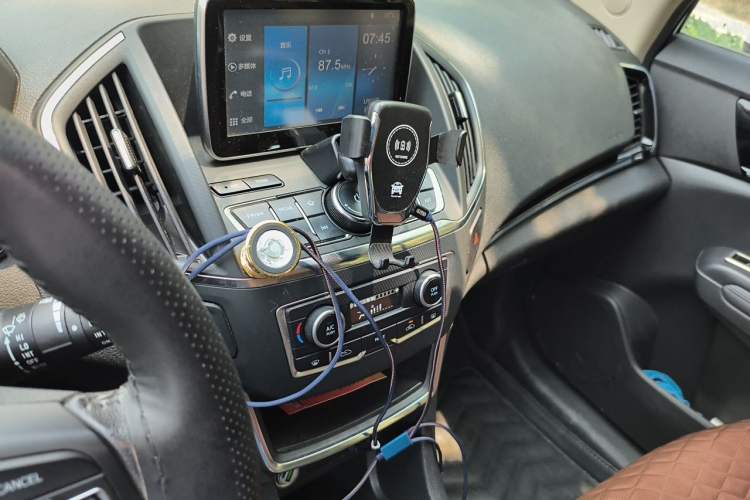 Used Dongfeng Aeolus AX5 2017 1.4T Manual Qushang Model Audio And AC Panel