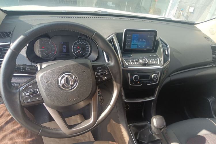 Used Dongfeng Aeolus AX5 2017 1.4T Manual Qushang Model Center Console