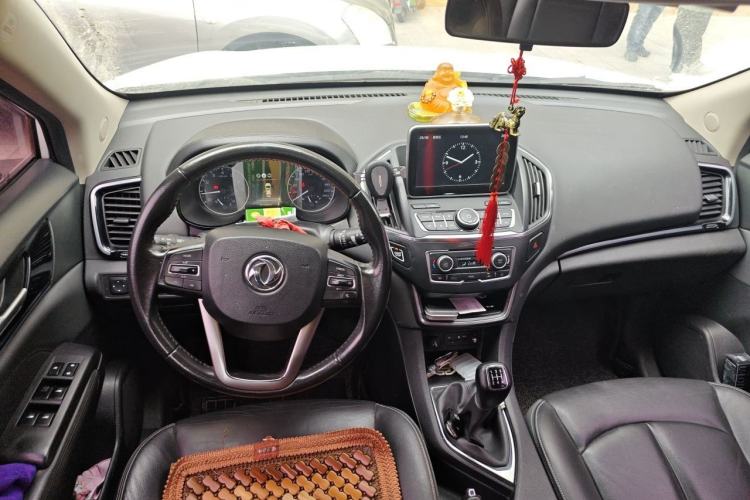 Used Dongfeng Aeolus AX5 2017 1.4T Manual Fun Edition Center Console