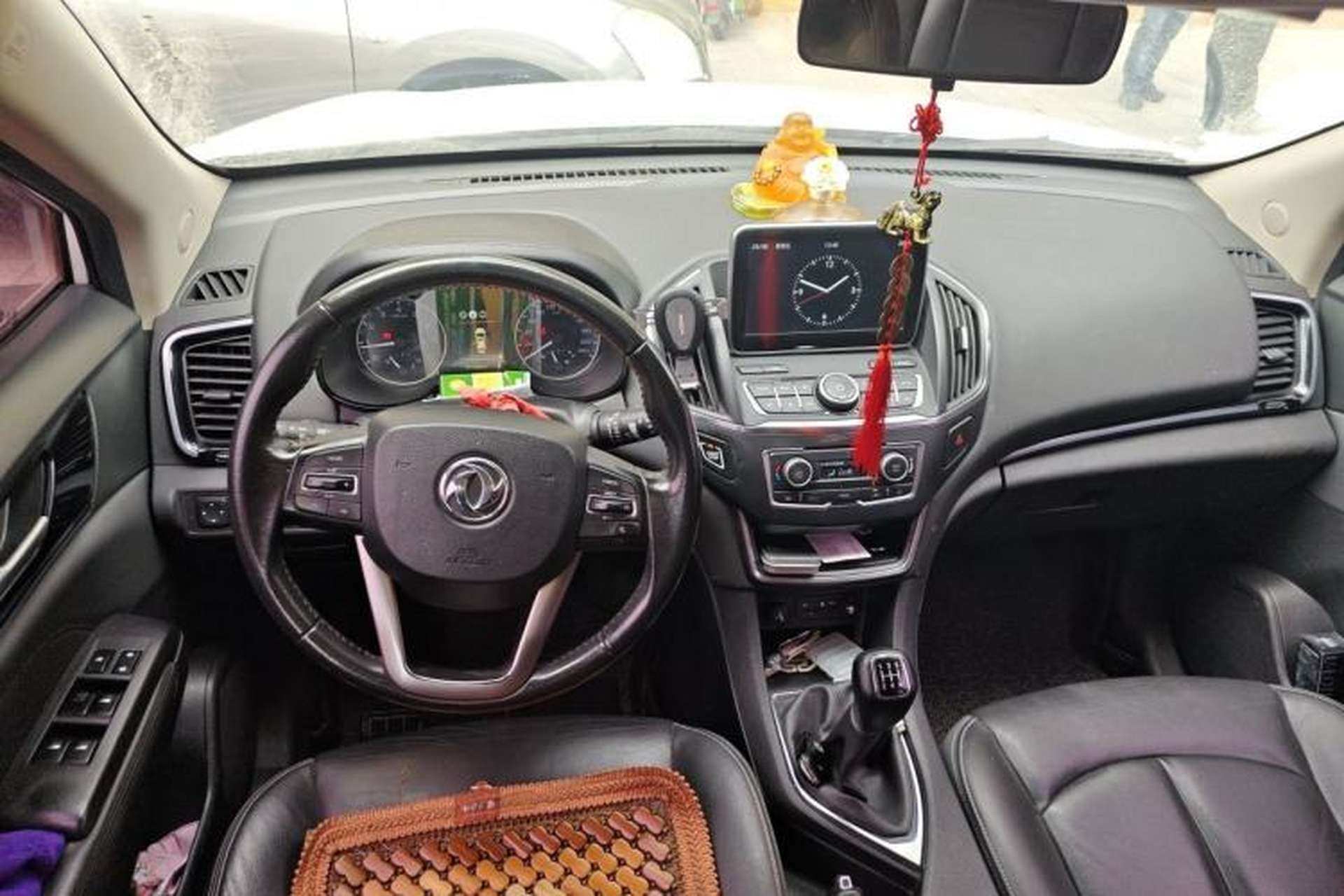 Used Dongfeng Aeolus AX5 2017 1.4T Manual Fun Edition Center Console
