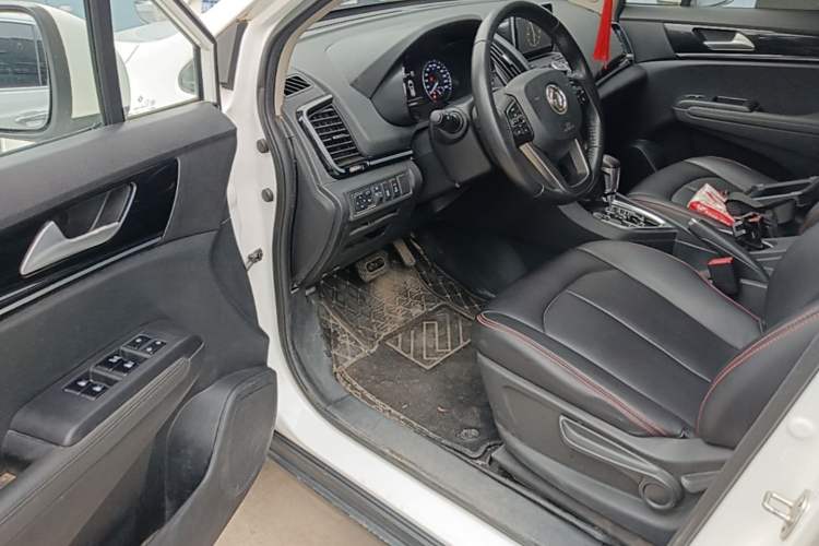 Used Dongfeng Aeolus AX5 2017 1.4T Automatic Qushang Model Driver Seat